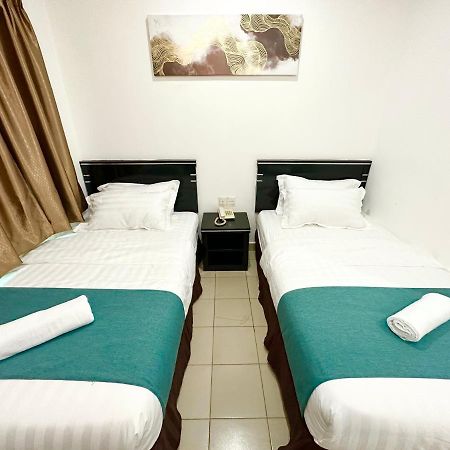 Hotel Tourist City Centre By Hotspot Essential Kota Kinabalu Esterno foto