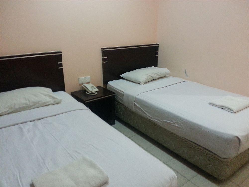 Hotel Tourist City Centre By Hotspot Essential Kota Kinabalu Esterno foto