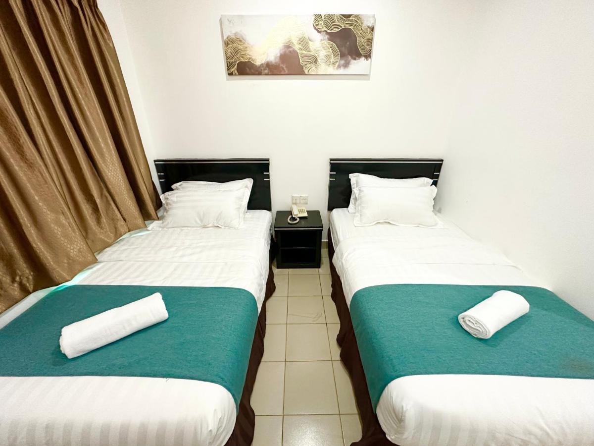 Hotel Tourist City Centre By Hotspot Essential Kota Kinabalu Esterno foto