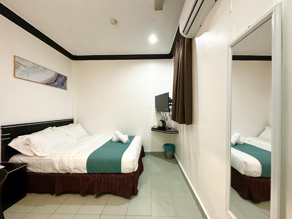 Hotel Tourist City Centre By Hotspot Essential Kota Kinabalu Esterno foto