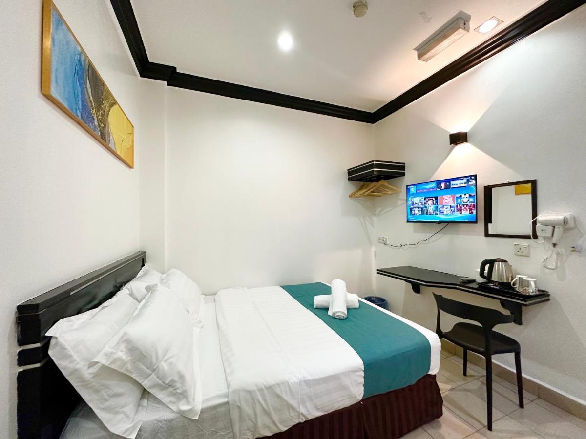 Hotel Tourist City Centre By Hotspot Essential Kota Kinabalu Esterno foto