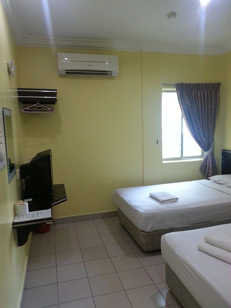 Hotel Tourist City Centre By Hotspot Essential Kota Kinabalu Esterno foto