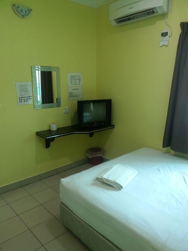 Hotel Tourist City Centre By Hotspot Essential Kota Kinabalu Esterno foto