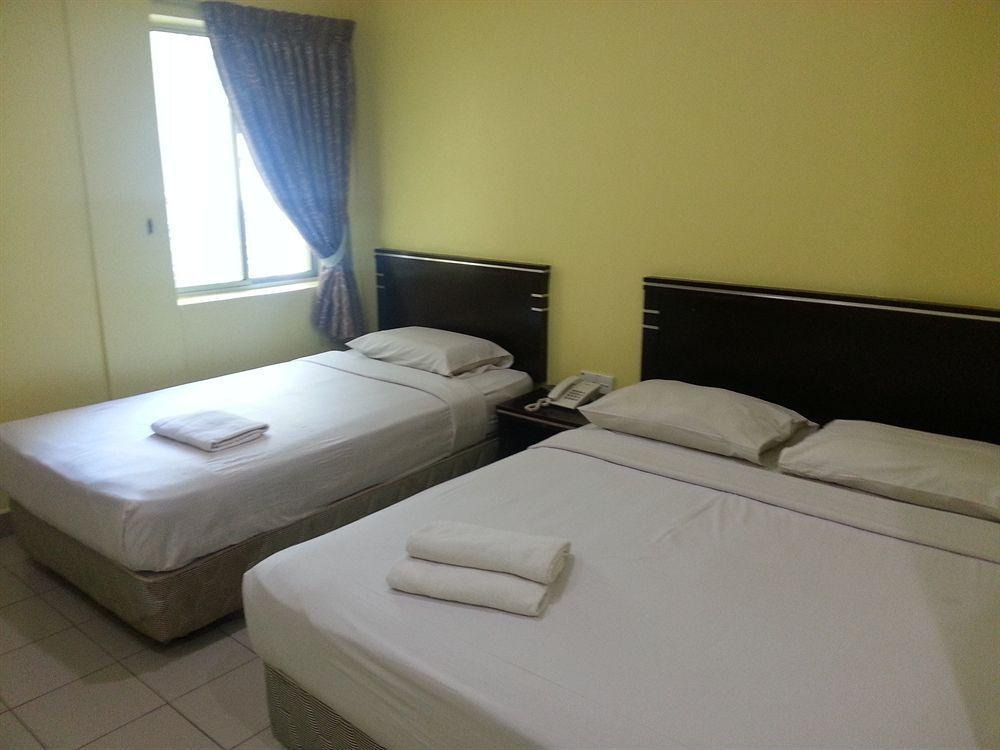 Hotel Tourist City Centre By Hotspot Essential Kota Kinabalu Esterno foto