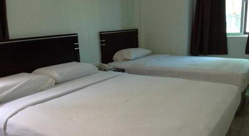 Hotel Tourist City Centre By Hotspot Essential Kota Kinabalu Esterno foto