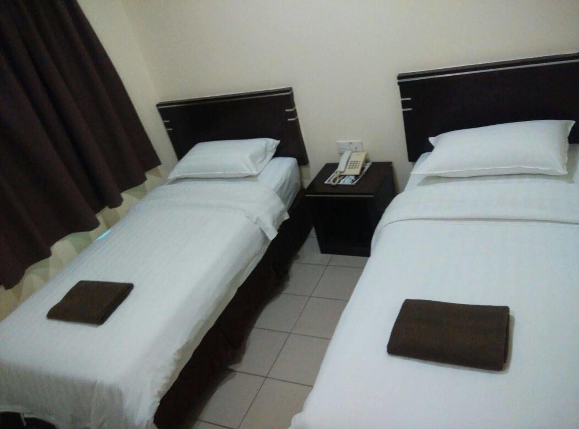 Hotel Tourist City Centre By Hotspot Essential Kota Kinabalu Esterno foto